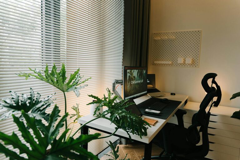 Tips for Creating a Relaxing and Productive Home Office Space